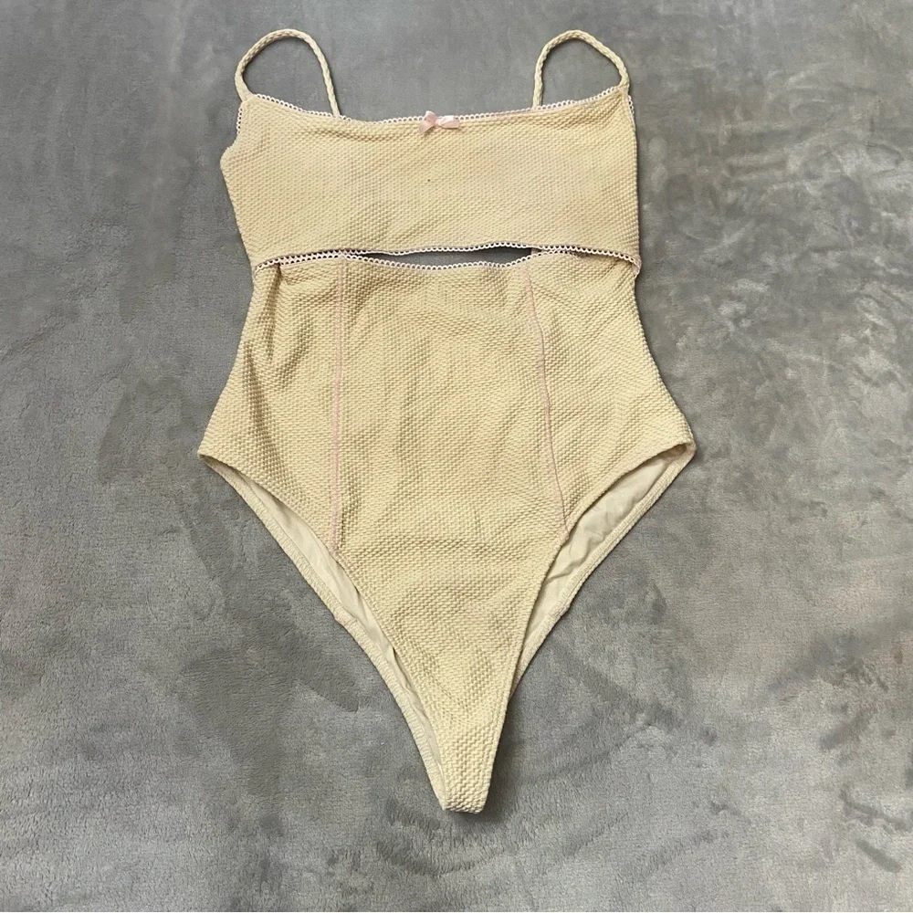 New! Frankies Bikinis Julianne Waffle Cheeky One Piece Swimsuit 24682